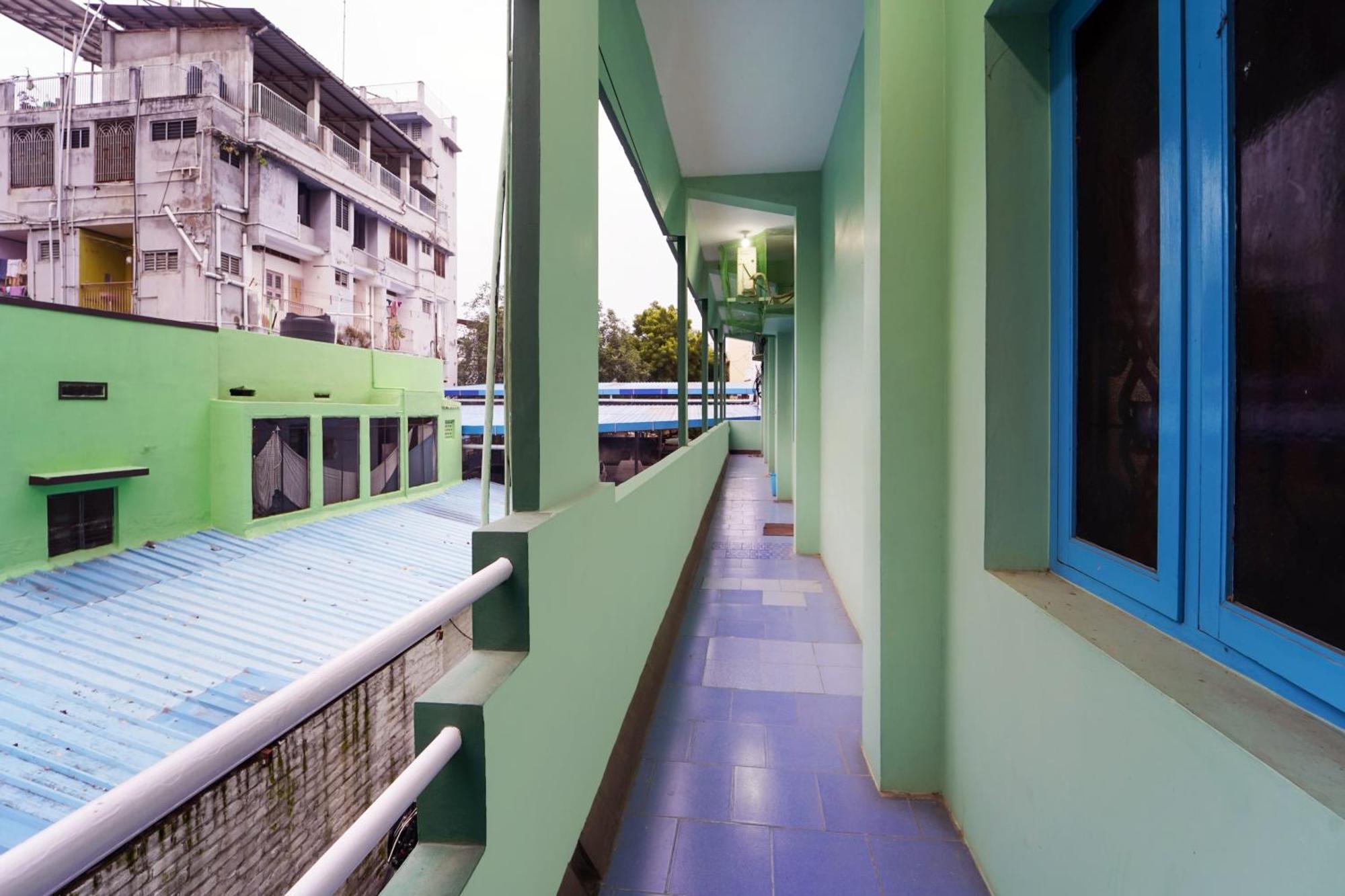 Hotel O Sri Sivasakthi A/C Lodge Sivakāsi Exterior foto
